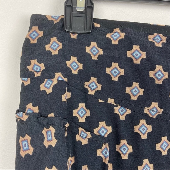 NWT Free People Flowy Skater Style asymmetrical skirt. Size 6. - Picture 15 of 15